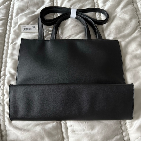 Telfar Medium Tote Bag- Black 100% AUTHENTICā¼ļø - Picture 6 of 13
